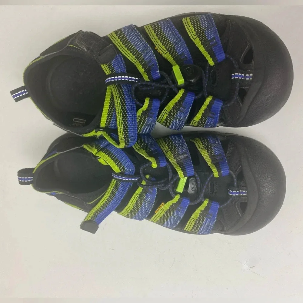 Keen Newport H2 sandals size 3